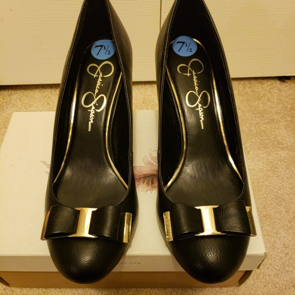 Jessica Simpson black shoes